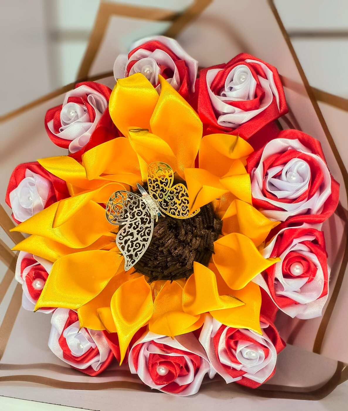 Bouquet rojo con girasol