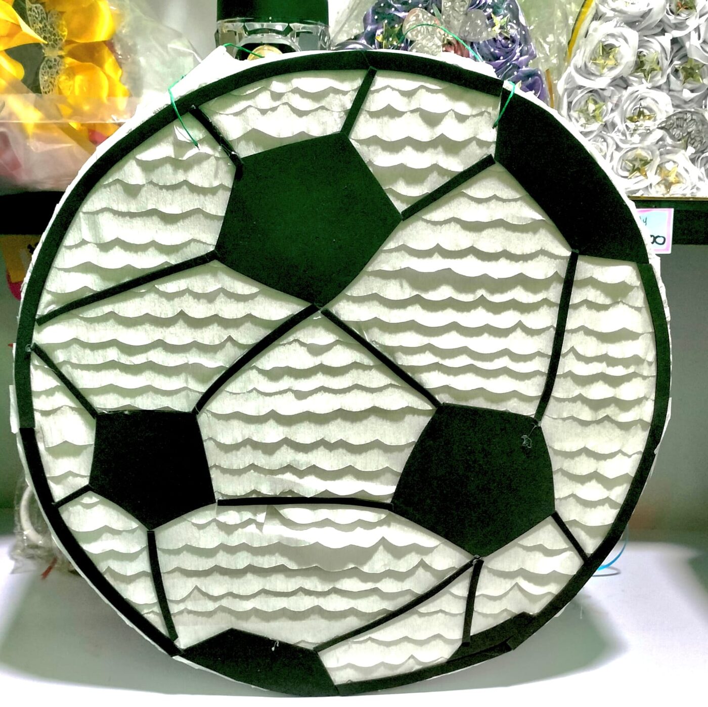 Piñata personalizada con temática de fútbol